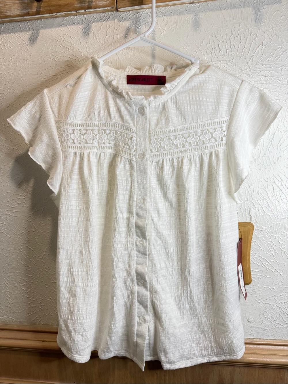 Love Scarlett White Button-Front Lace Yoke Top SP